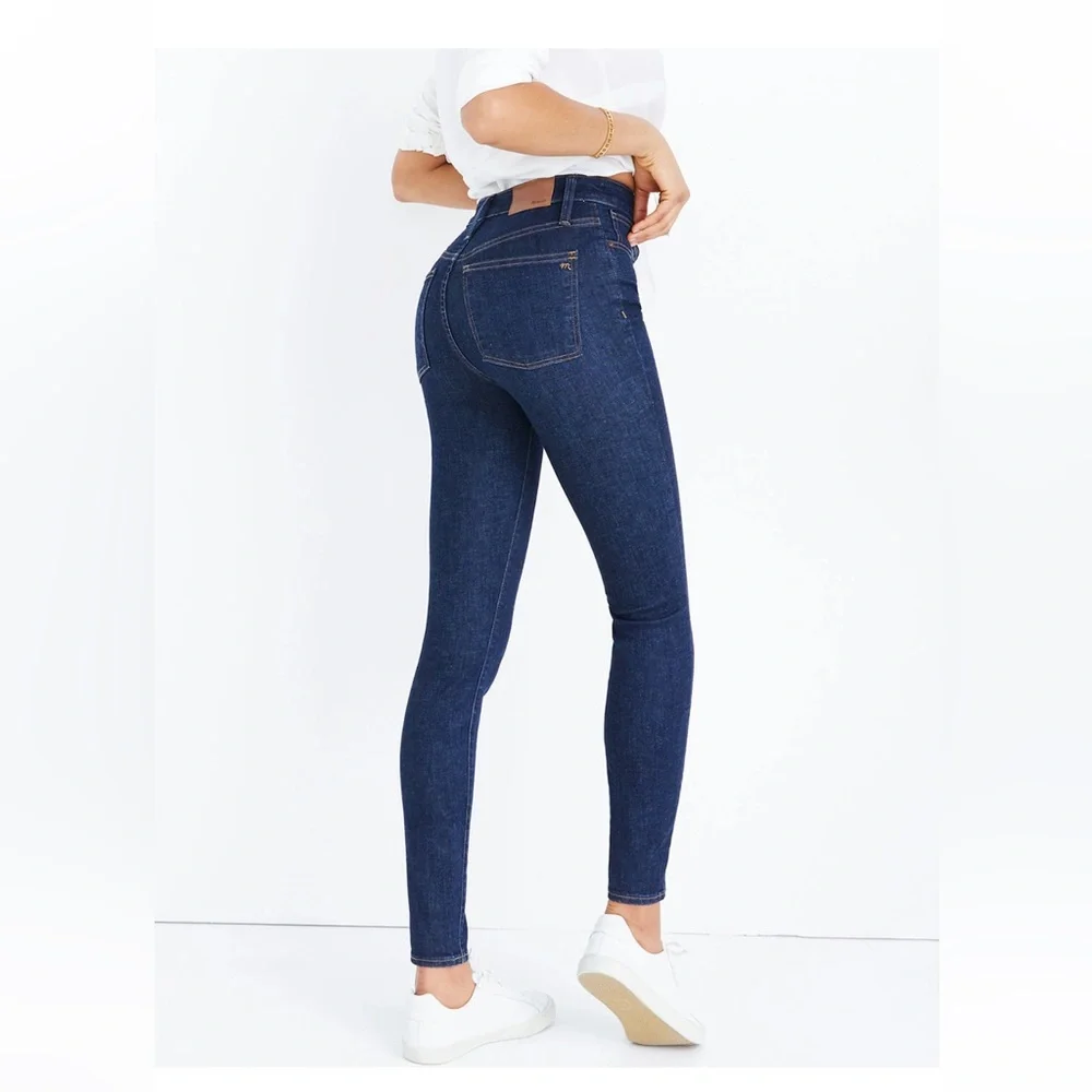Tall Curvy High Rise Skinny Jeans - Picture 3 of 4